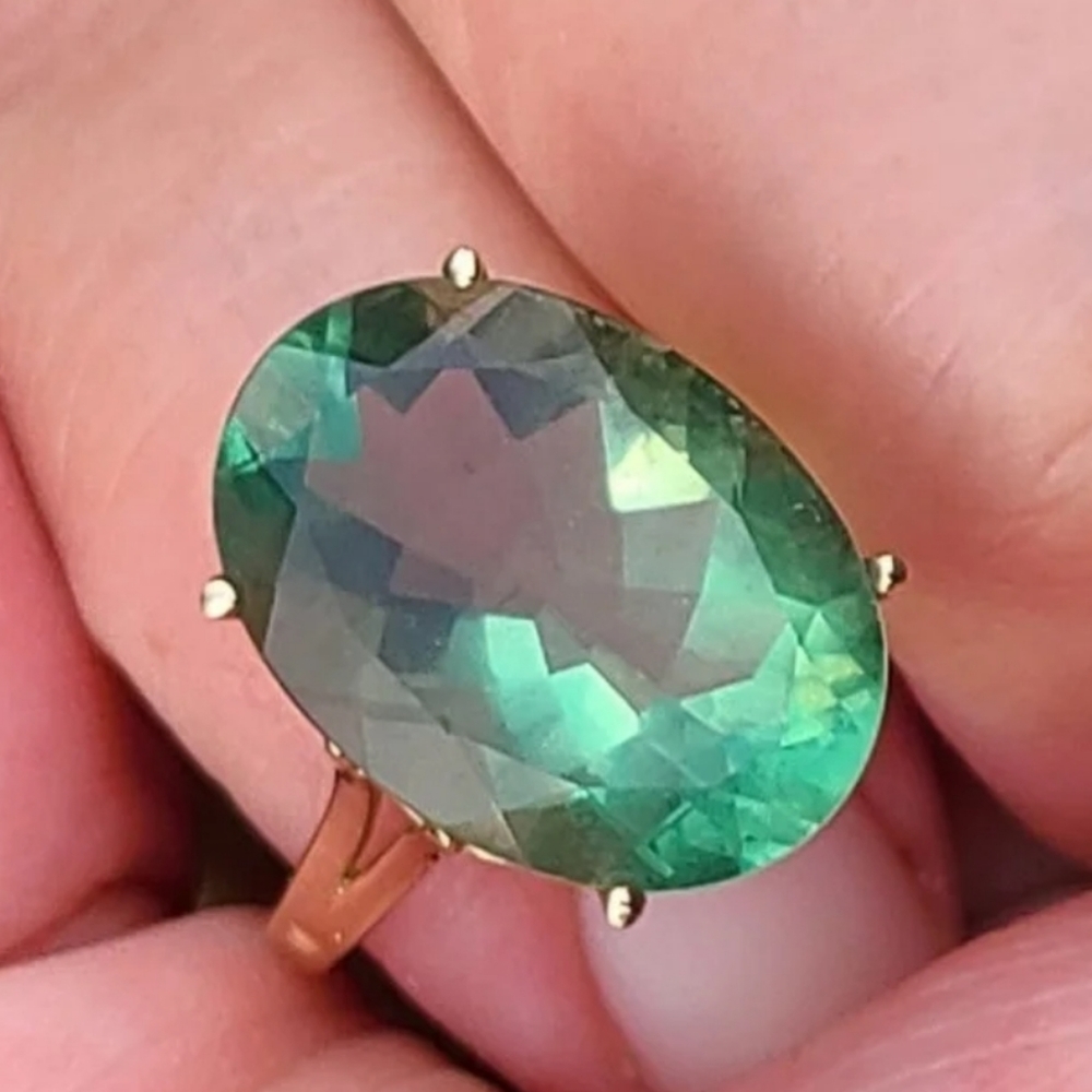 10kt Yellow Solid Gold Fluoride Large Ring Vintage - image 2